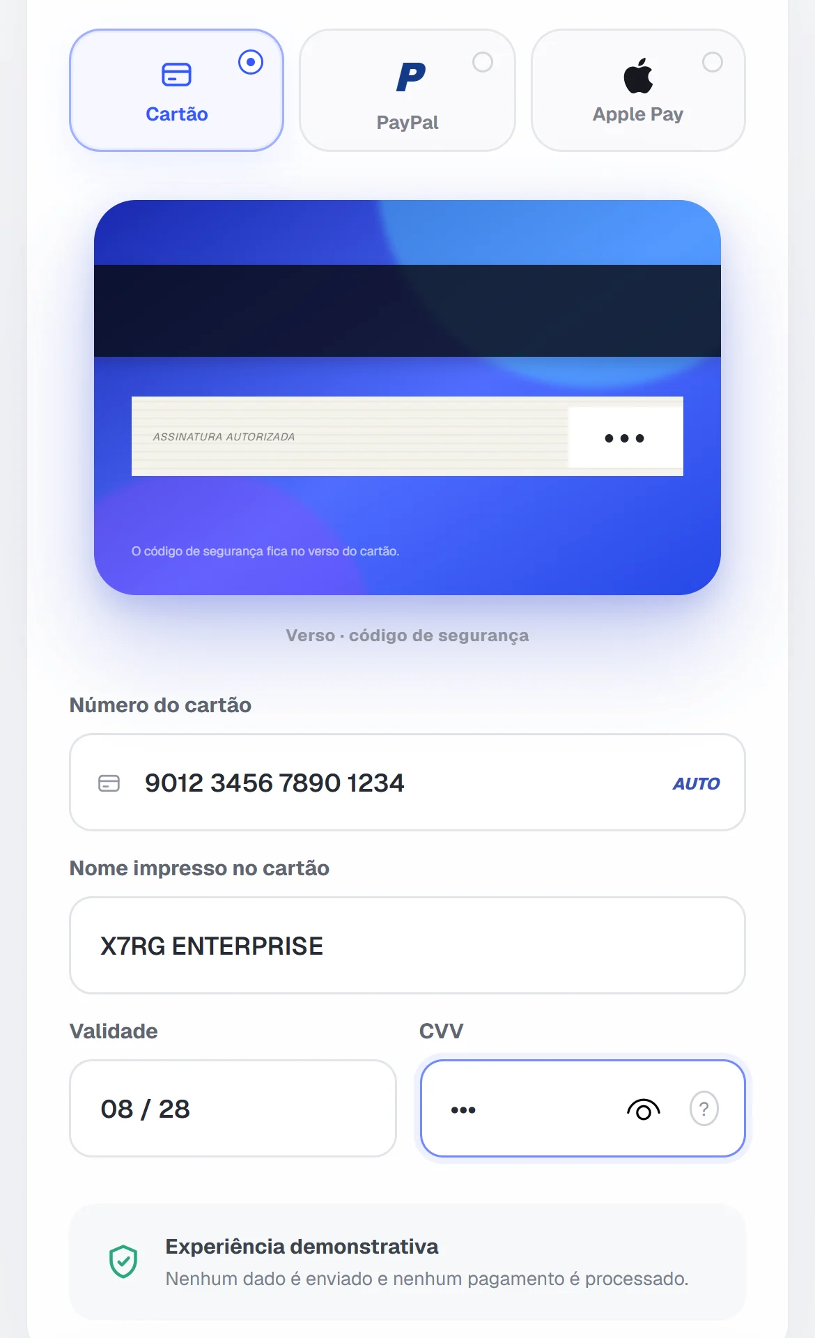 O checkout no celular: o cartão virado, mostrando o verso, acima dos campos, com o campo CVV em foco.